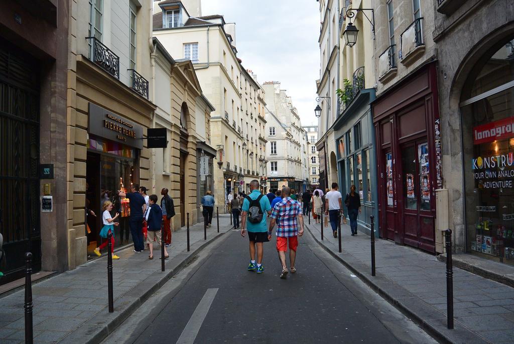 Pick A Flat'S Apartment In Le Marais - Rue Sainte Croix De La Bretonnerie Париж Стая снимка