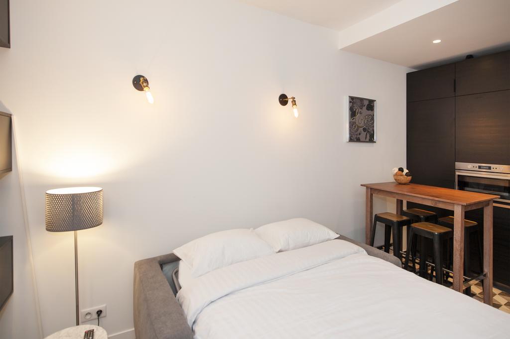 Pick A Flat'S Apartment In Le Marais - Rue Sainte Croix De La Bretonnerie Париж Стая снимка