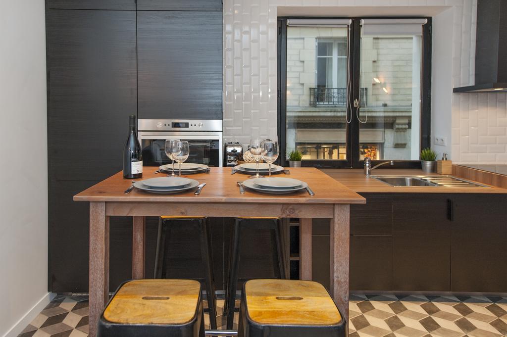 Pick A Flat'S Apartment In Le Marais - Rue Sainte Croix De La Bretonnerie Париж Стая снимка