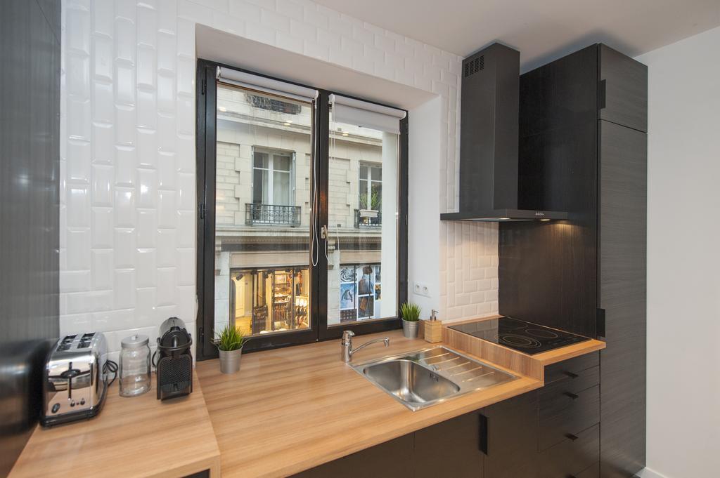 Pick A Flat'S Apartment In Le Marais - Rue Sainte Croix De La Bretonnerie Париж Стая снимка