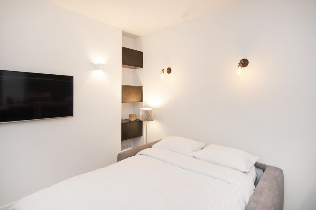 Pick A Flat'S Apartment In Le Marais - Rue Sainte Croix De La Bretonnerie Париж Екстериор снимка